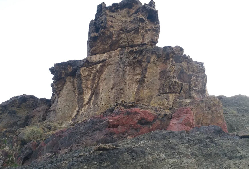 Komiz Castle, Iran